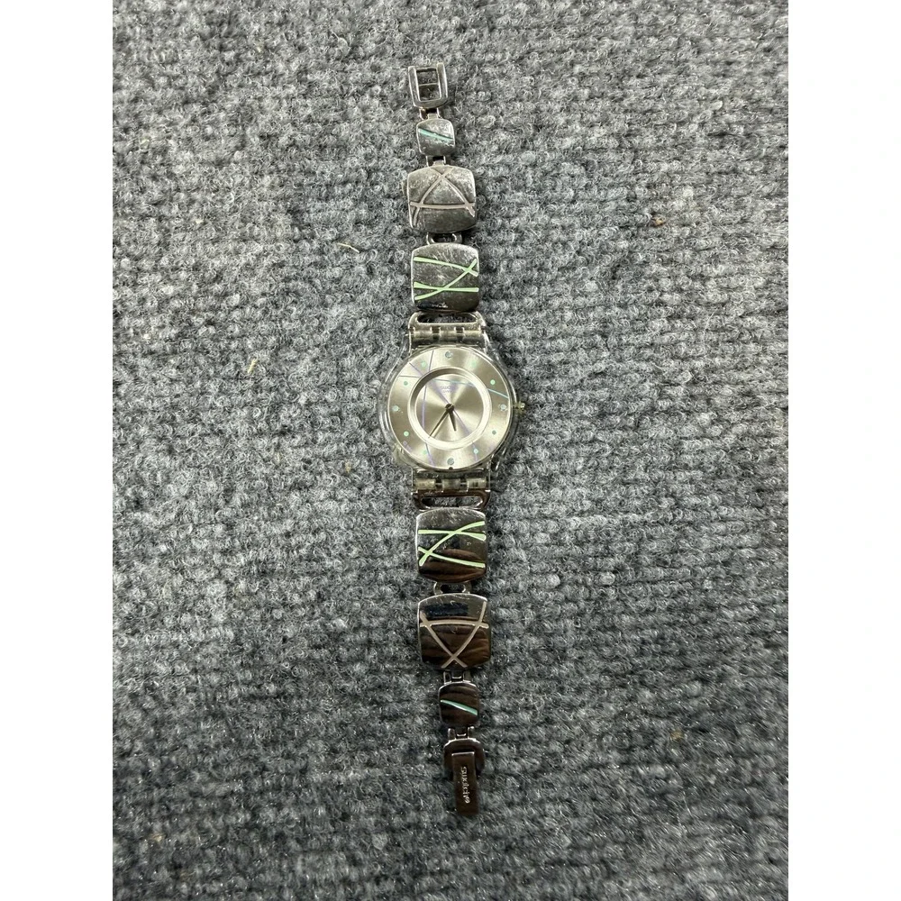 Vintage Swatch Womens Watch Silver Dial Bracelet Swiss Quartz DASHING SFK314G